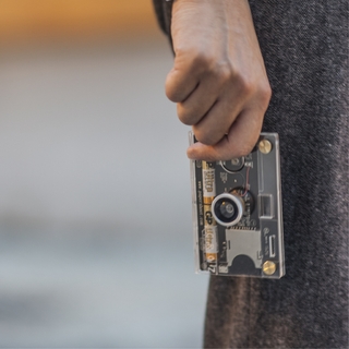 CROZ Vanguard晶透前衛相機組(含記憶卡及鏡頭)