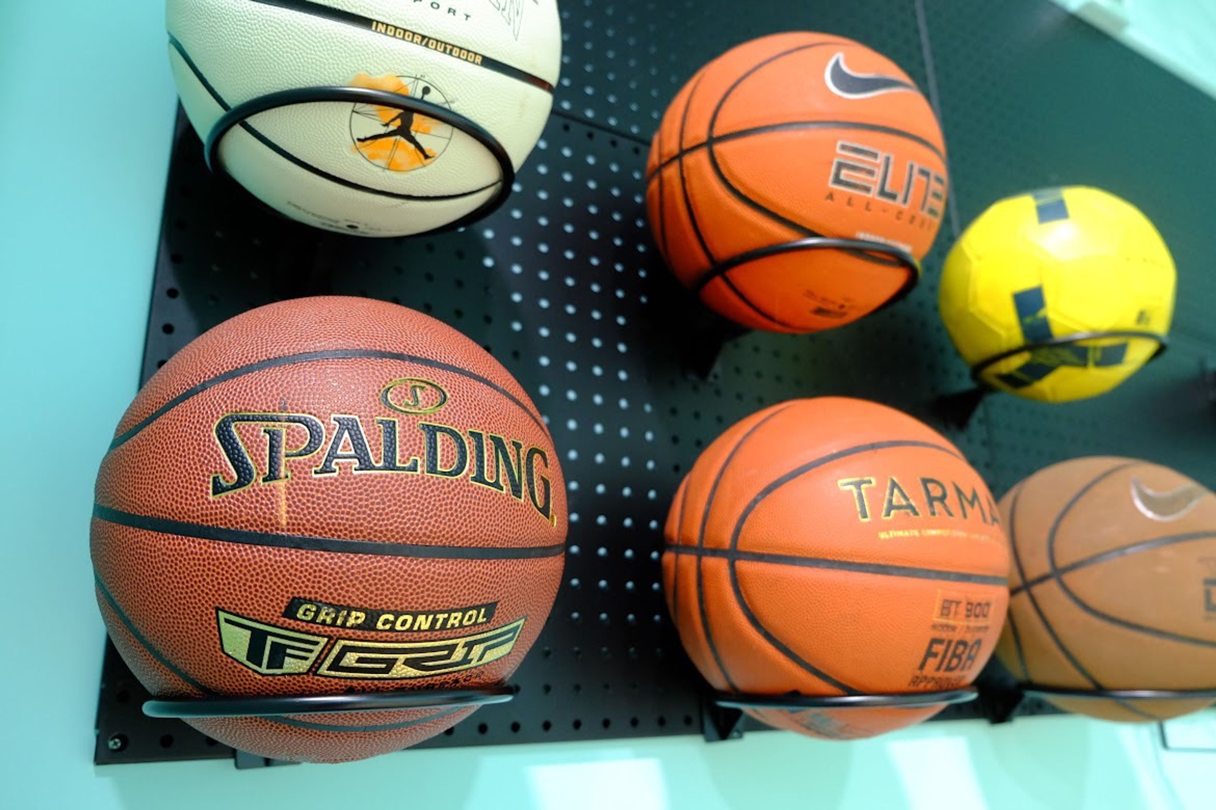 桃園][投籃練習場]一萬小時定律-開幕特價ing | 籃球組隊約戰聯誼廳｜HOT籃球熱