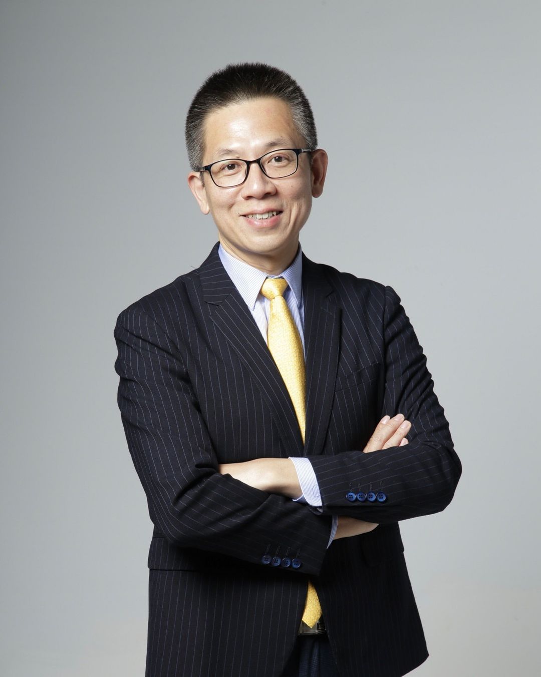 <p><strong>郝旭烈 Caesar Hao （郝哥）</strong>，現職尚學管理顧問有限公司總經理、郝聲音Podcast主持人、News98世界一把抓主持人、商周CEO學院及商周百大顧問。授課的企業涵蓋金融集團、大型電子及科技產業、外商品牌、汽車產業等等，文字出版品《好懂秒懂的財務思維課》、《富小孩與窮小孩》、《專案管理：玩一場從不確定到確定的遊戲》、《贏在邏輯思考力：玩一場擴張邊界的遊戲》、《致富覺察》。</p><p><br></p><p>《學經歷》</p><p>清華工業工程｜政大MBA</p><p>台積電工程師、財務經理</p><p>力晶集團總經理特助、經營企劃處長</p><p>新加坡淡馬錫集團富登董事總經理</p><p>大亞創投執行合夥人</p><p><br></p><ul><li><strong>線上講座時間</strong>：2024年6月19日(三)，時間 20:00-21:30</li><li><strong>線上講座票價</strong>：NT$ 300/人</li><li class="ql-align-center">凡購票即贈送【線上講座回放】，不用擔心錯過任何精彩片段</li></ul>