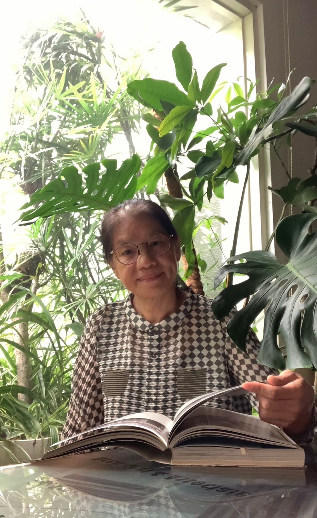 <p><br></p><p>在當代建築師的眼中,建築與自由的關係是什麼?</p><p><br></p><p>自地自建、老廢更新再利用或是社宅等措施,</p><p>又是否能幫助我們,讓『擁有自己的家』這個如今對大多數人可能是難以企及的夢想,</p><p>轉變為應有的權利?</p><p><br></p><p>我們這次請到在高雄執業,</p><p>並在 正修科技大學建築與室內設計系 兼任講師的 <strong>林祐色 </strong>建築師,一同加入討論。</p><p><br></p><p><strong>林祐色老師 </strong>除了本業與教學的工作,同時積極參與<strong>公共事務</strong>,為現任</p><p>高雄市政府<strong>綠建築技術</strong>審議會、<span style="background-color: transparent;">加強山坡地雜項執照審查小組與</span></p><p><span style="background-color: transparent;">新市鎮特定區計畫</span><strong style="background-color: transparent;">都市設計</strong><span style="background-color: transparent;">審查小組委員。</span></p><p><br></p><p><strong>林祐色老師 </strong>將以他建築規劃設計、閒置空間再利用與景觀和都市設計的專長,</p><p>為我們提供在土地尺度上,關於自由的不同視野觀點。</p><p><br></p><p>___</p>