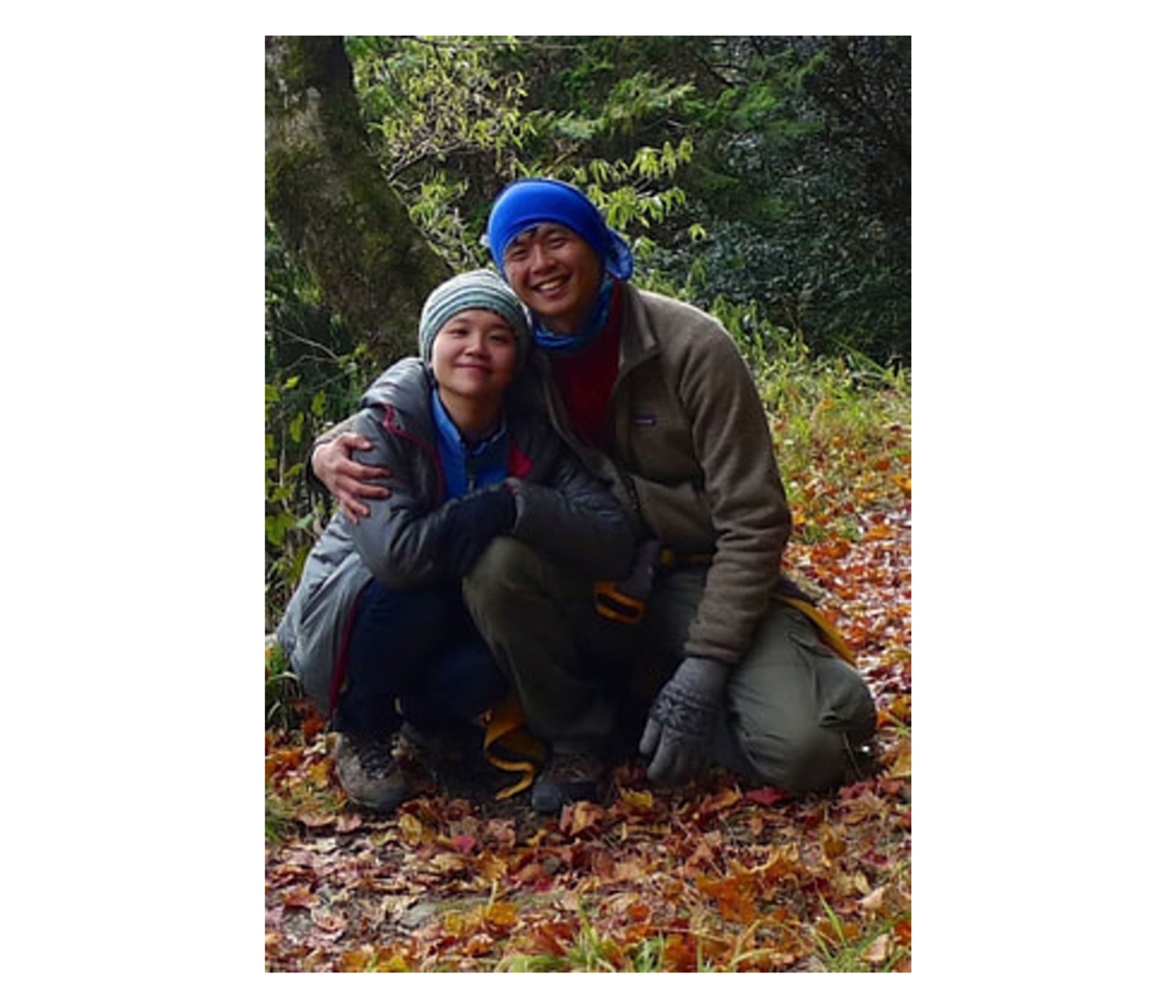 <p><br></p><p><span style="background-color: transparent;">另一對與談人則是活動的主辦方:</span><strong style="background-color: transparent;">樸谷工坊</strong><span style="background-color: transparent;">的 </span><strong style="background-color: transparent;">林宜慧</strong><span style="background-color: transparent;"> 和 </span><strong style="background-color: transparent;">梁淳禹</strong><span style="background-color: transparent;">。</span></p><p><br></p><p>遊歷世界,深入造訪過各處永續基地,</p><p>同時在台東鹿野建立教學基地的他們,</p><p>不只是樸門老師,也是<strong>靈性工作者</strong>與三個孩子的<strong>父母</strong>,</p><p>將協助我們將視角擴展轉動到<strong>未來</strong>與<strong>宇宙</strong>的高度。</p><p><br></p><p>與談人們將跟 Jon 聊聊,這幾年在強震與颱風的侵襲下,我們學到了什麼?</p><p class="ql-align-center"><br></p><p class="ql-align-center">同時勘驗在氣候災變中,<strong>新的設計是否也會萌芽茁壯</strong>?</p><p><br></p><p>另一方面也聽聽 Jon 的想法,在面對氣候危機時,</p><p>人類該如何調適自己、調整生活形態,</p><p>才能更<strong>堅韌從容</strong>地面對我們身處的氣候大震盪。</p><p><br></p><p>___</p>