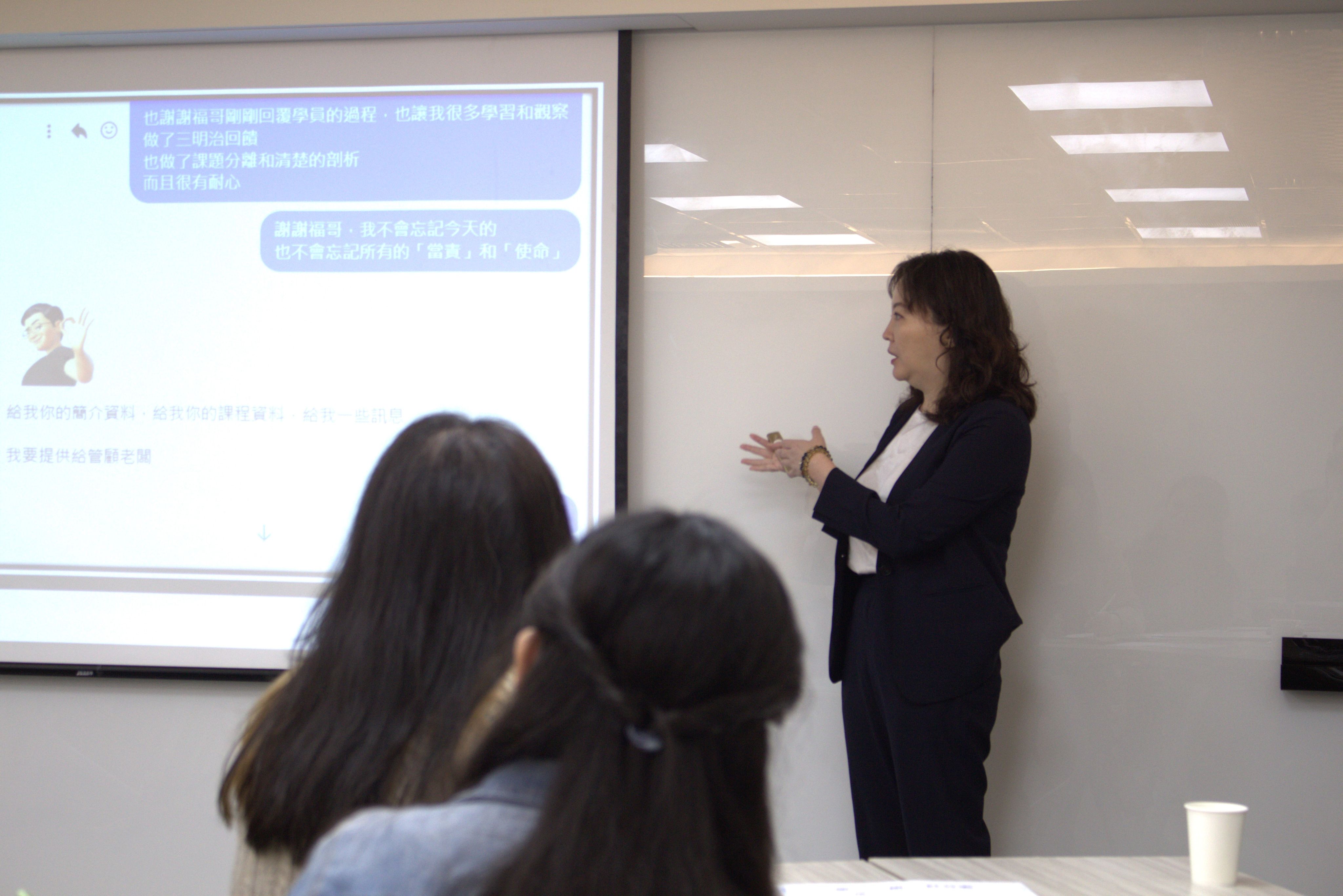 <p class="ql-align-justify"><br></p>