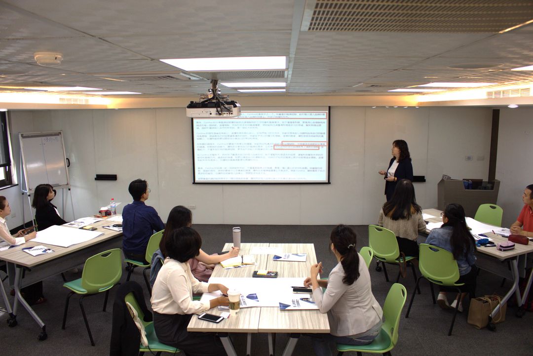 <p>透過《創造個人品牌影響力，打造關鍵事業力》課程，將深入解析個人品牌的關鍵八步驟，並揭示市面上常見的個人品牌迷思，助你成功打造具影響力的個人品牌！</p>