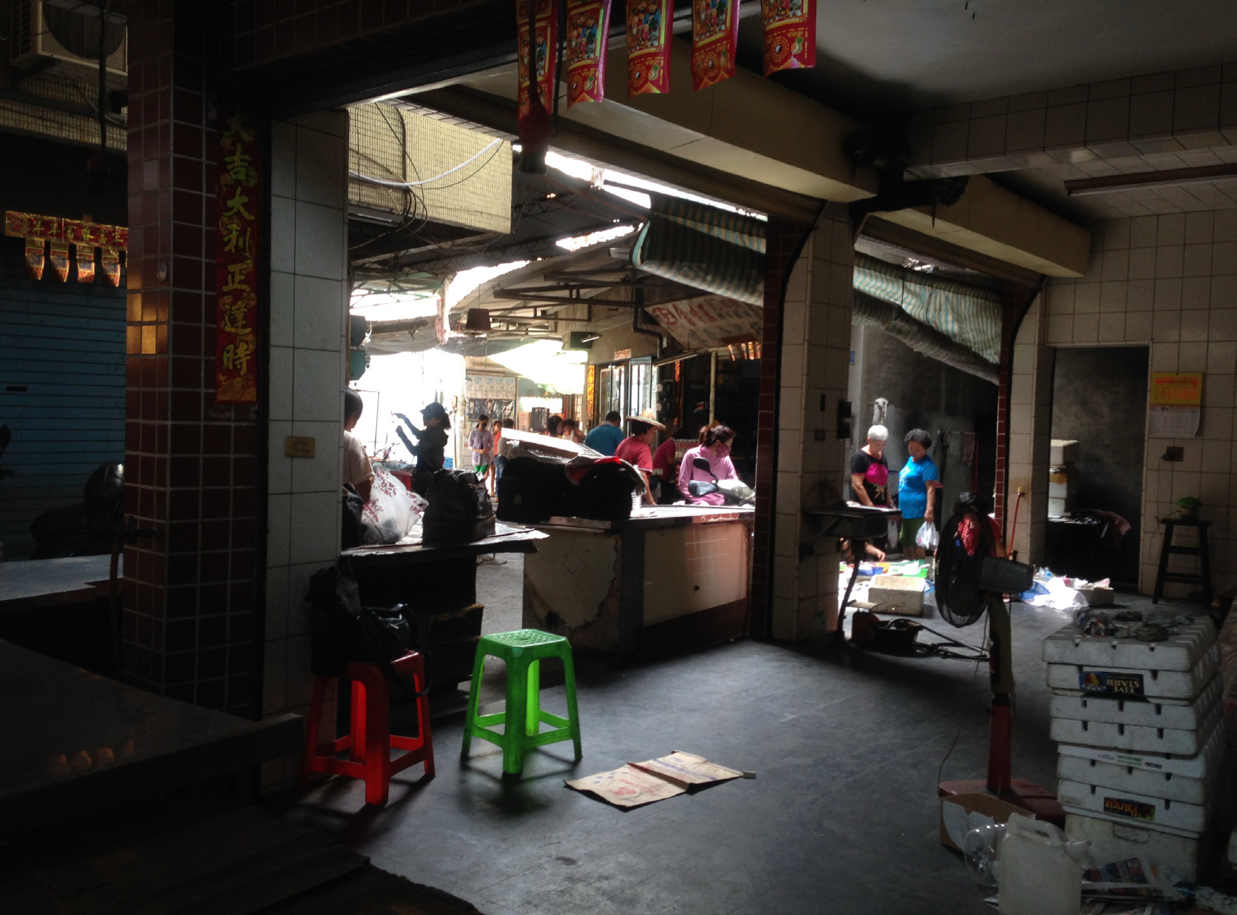 <p>破敗的大林蒲市場。</p>