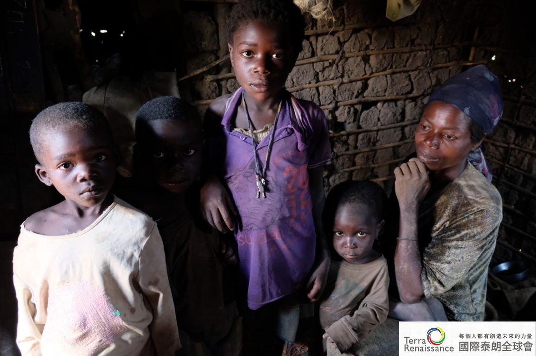 <p><strong>圖一、民主剛果東部的在地居民</strong></p>