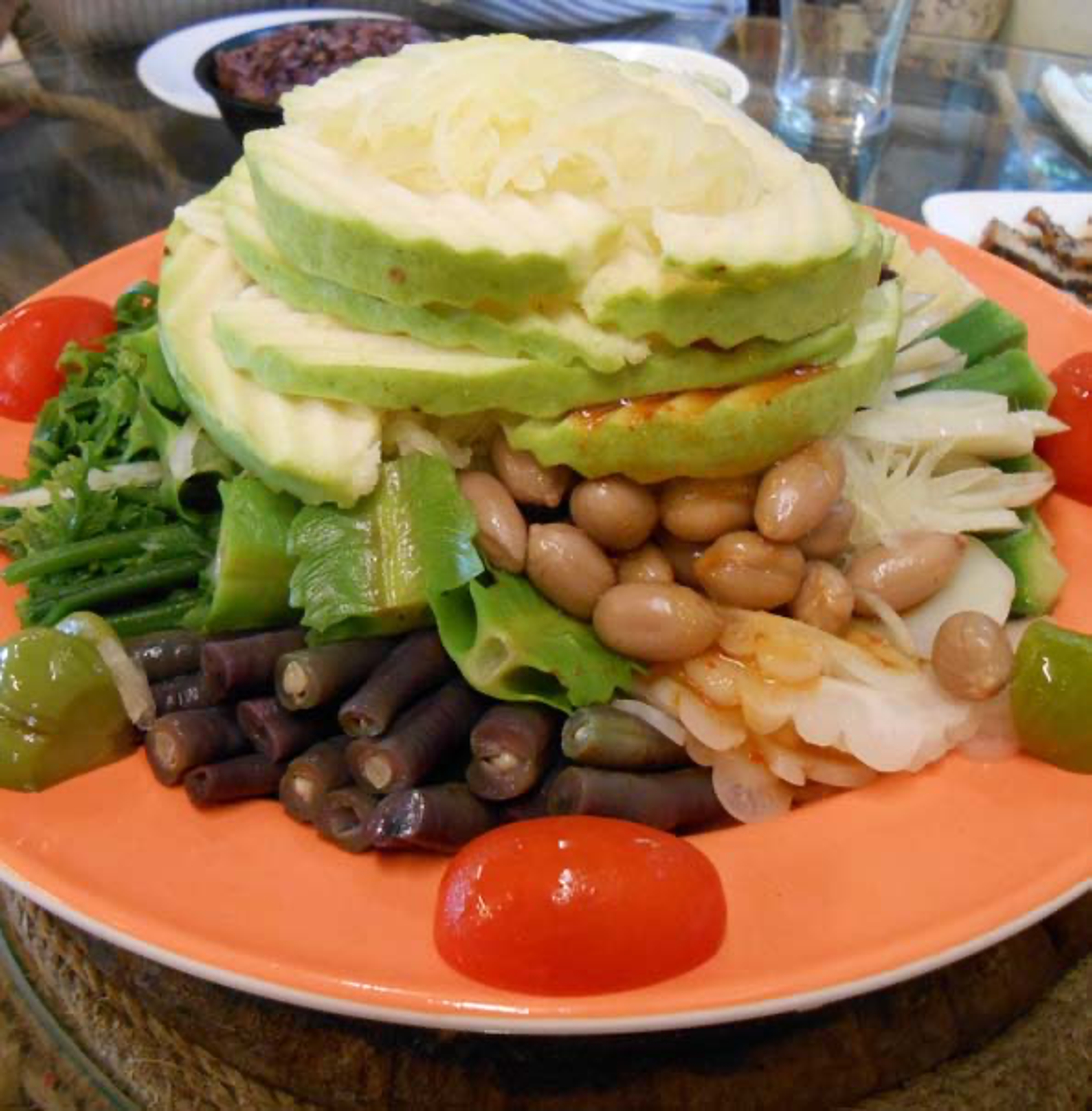 <p class="ql-align-center">花蓮某餐廳「野菜」作為特色的野菜拼盤/李宣萱攝</p>