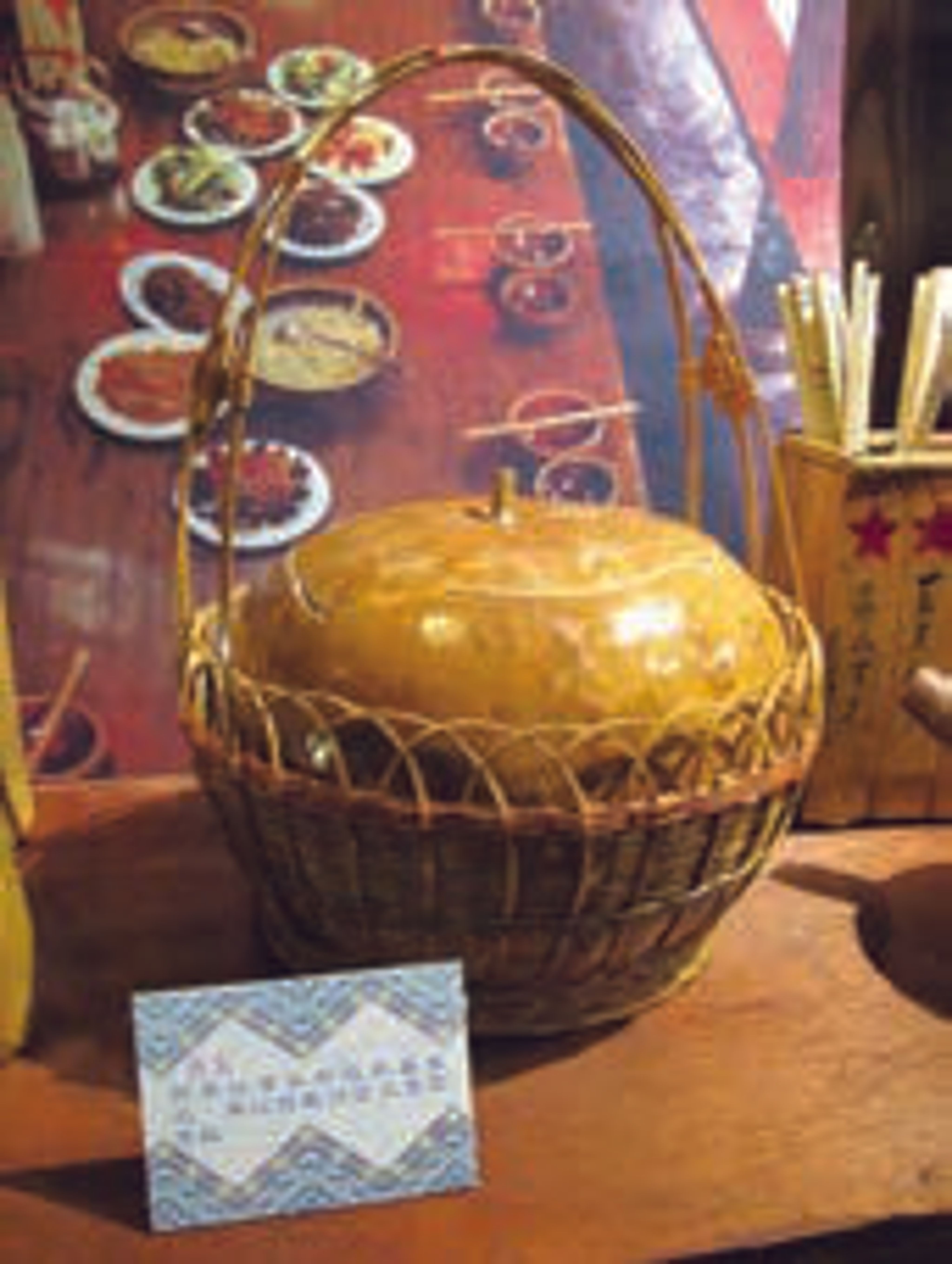 <p><span style="background-color: transparent;">圖四:以南瓜製成足以防餿的飯籃</span></p>