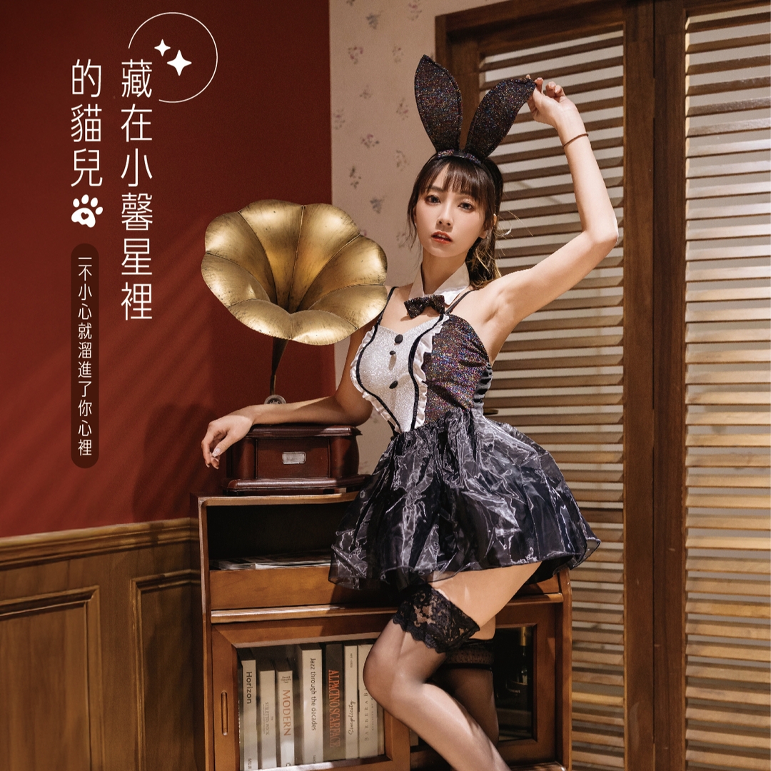 藏在小馨星裡的貓兒-純愛收藏版寫真書(預購)