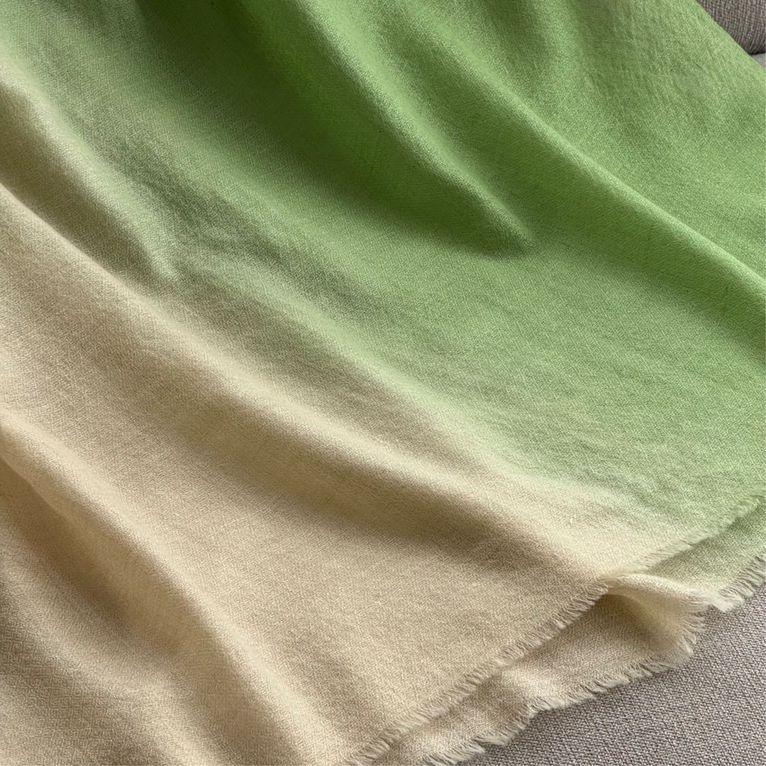 抹茶拿鐵_手工純羊絨圍巾 (現貨)