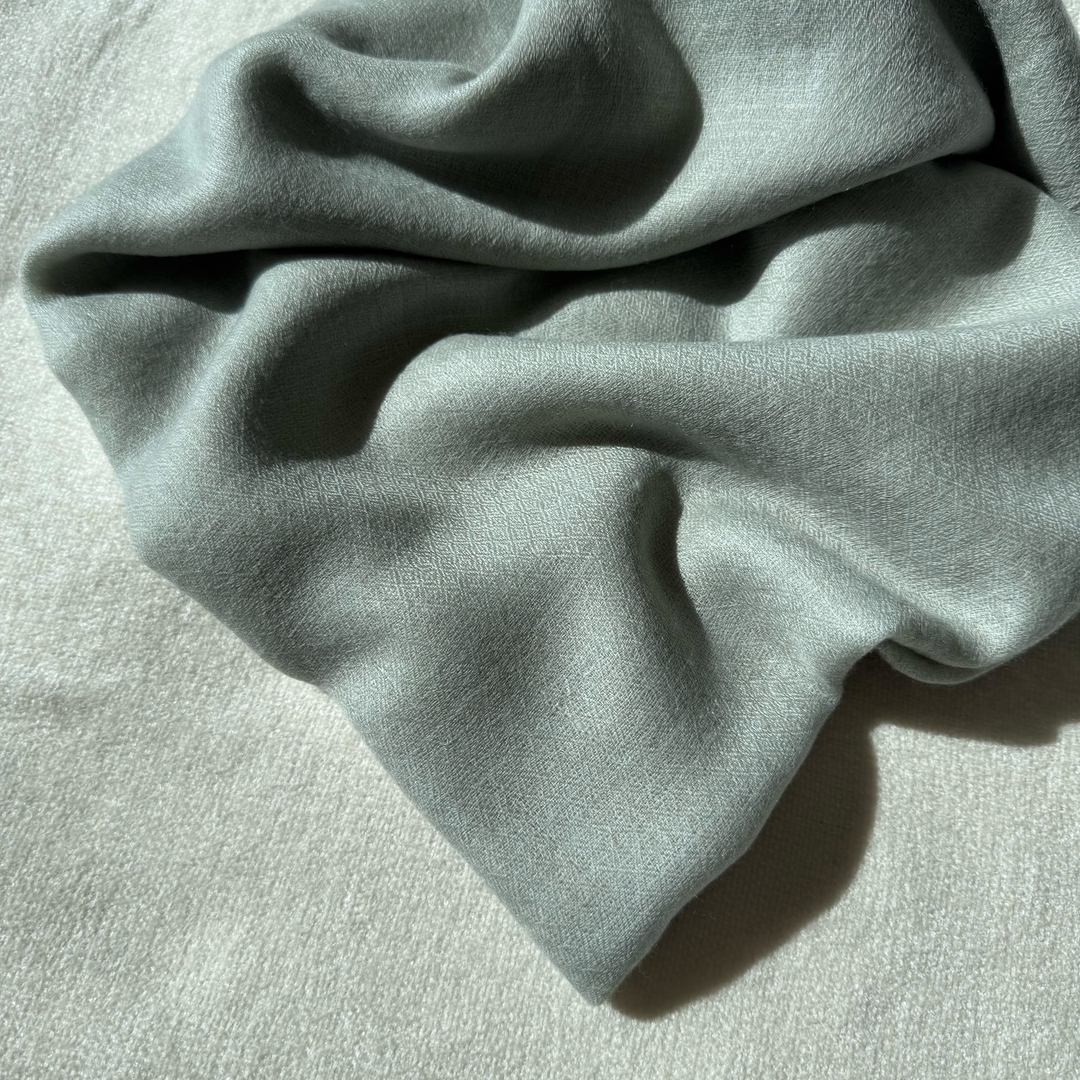 霧雨灰_手工純羊絨圍巾 (現貨)