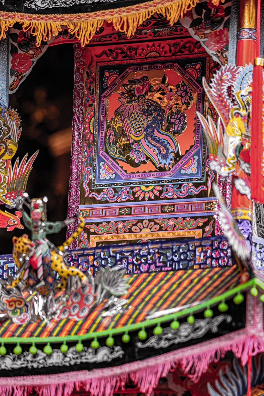 <p>精雕細琢的紙糊工藝,值得花時間現場觀賞、細細品味</p>