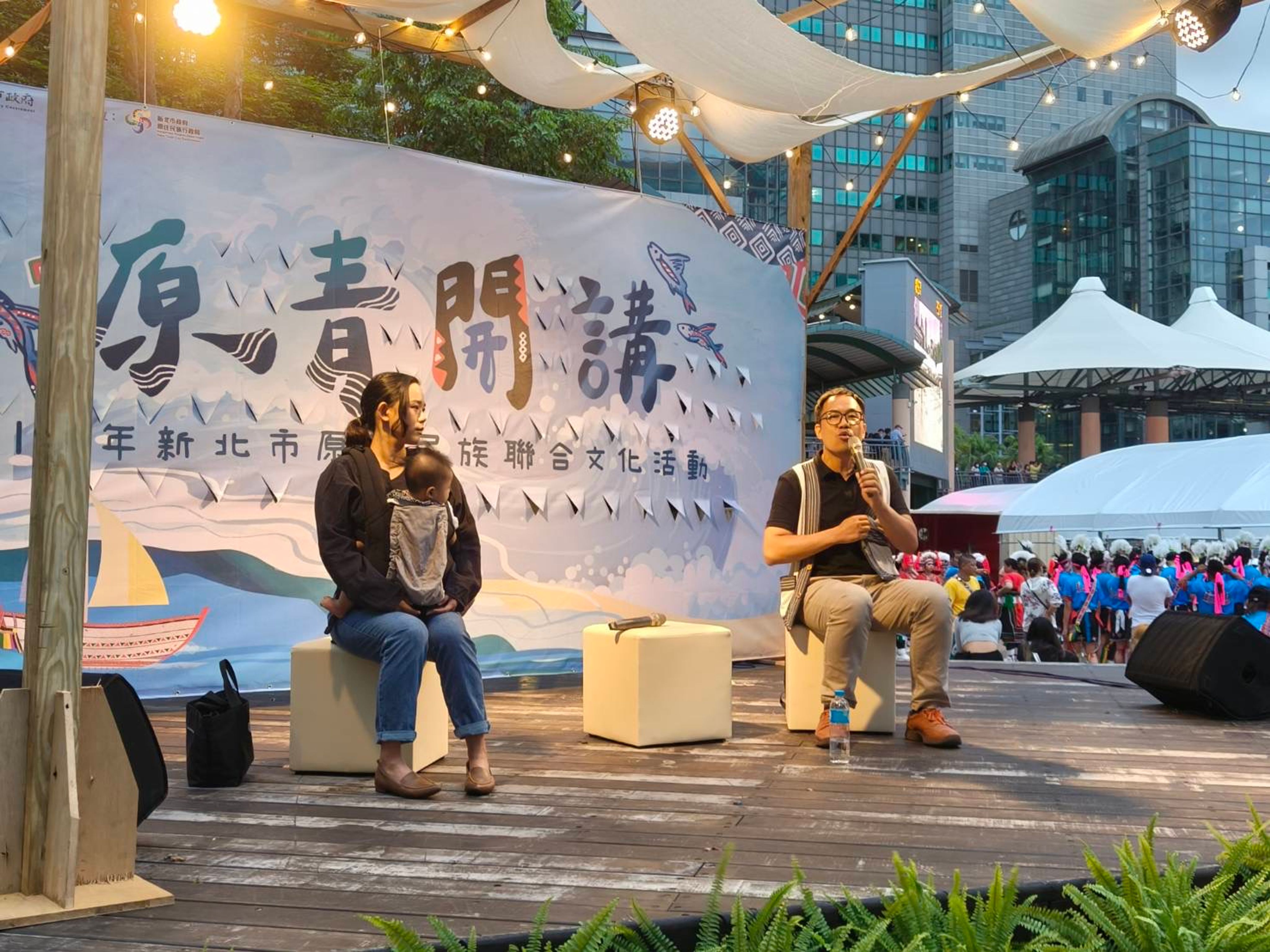 <p><span style="color: rgb(0, 0, 0); background-color: transparent;">禮拜天晚上的工作毫無懸念地帶著嫩嬰出席</span></p>