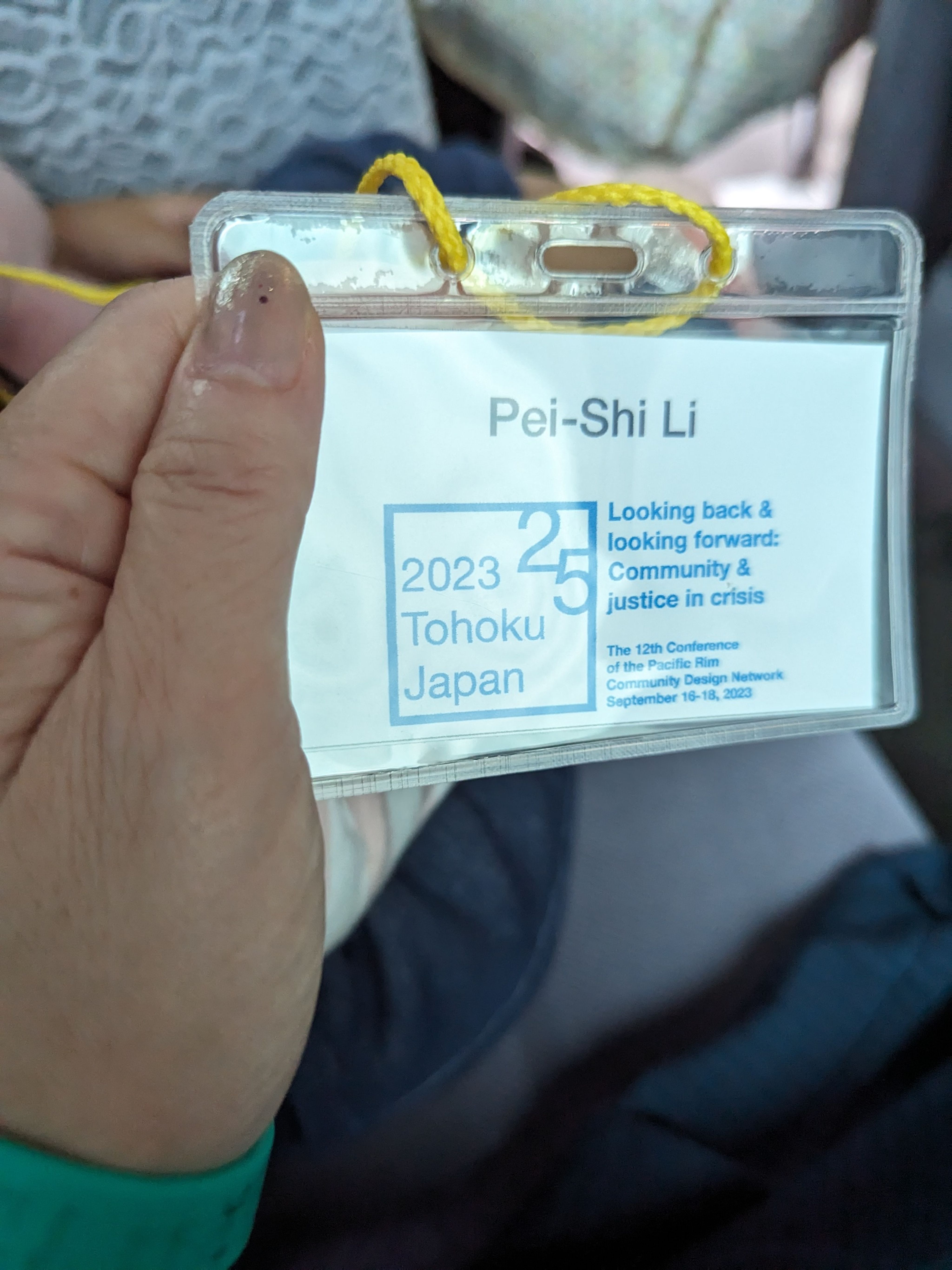 <p><span style="color: rgb(0, 0, 0); background-color: transparent;">在日本仙台市的東北大學參加環太平洋社區設計網絡雙年會</span></p><p><span style="color: rgb(0, 0, 0); background-color: transparent;">會議方很友善地給小人們也做了名牌,大大提升她們的參與感</span></p>