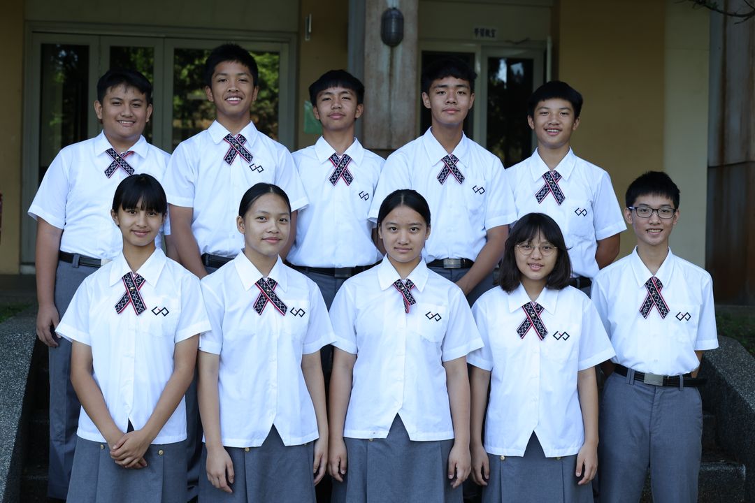 <p><strong>國中二年級</strong></p>